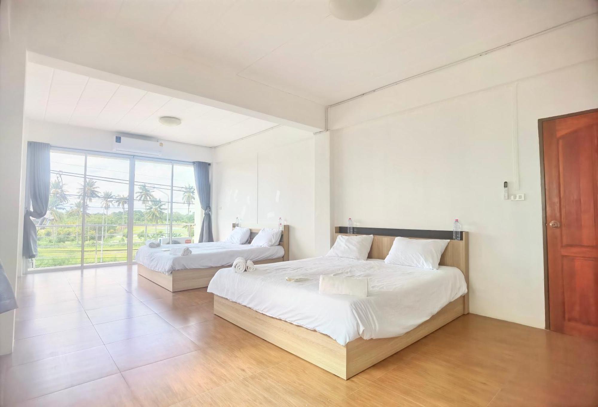 115 Townhouse Hotel Ban Khlong Krang Buitenkant foto