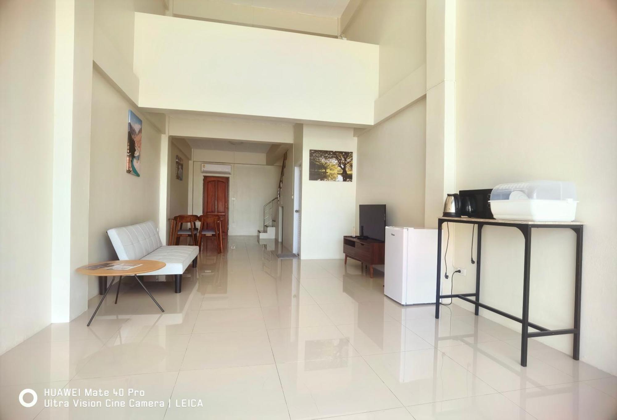 115 Townhouse Hotel Ban Khlong Krang Buitenkant foto