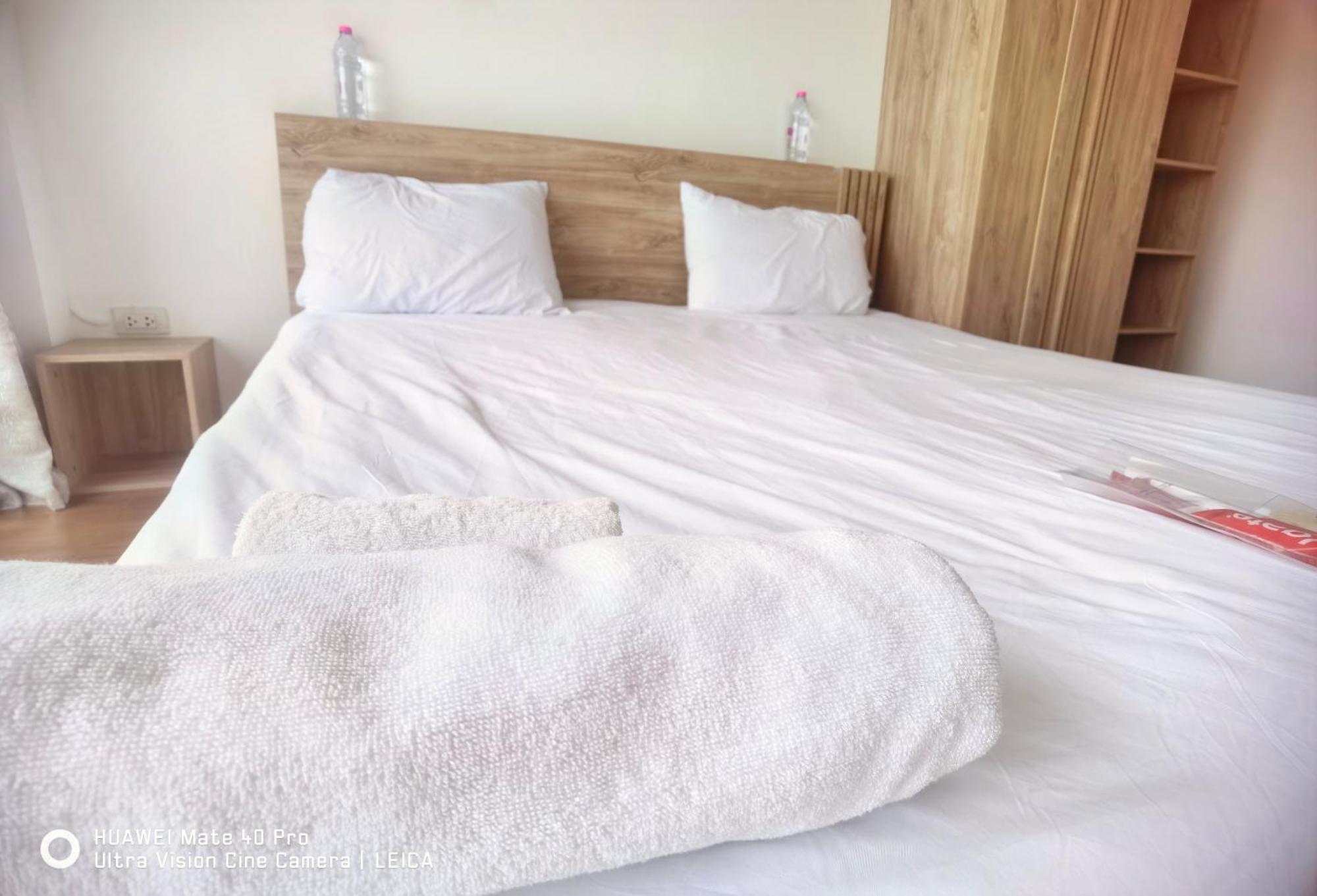 115 Townhouse Hotel Ban Khlong Krang Buitenkant foto